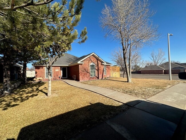 Photo - 6700 Admiral Ct House