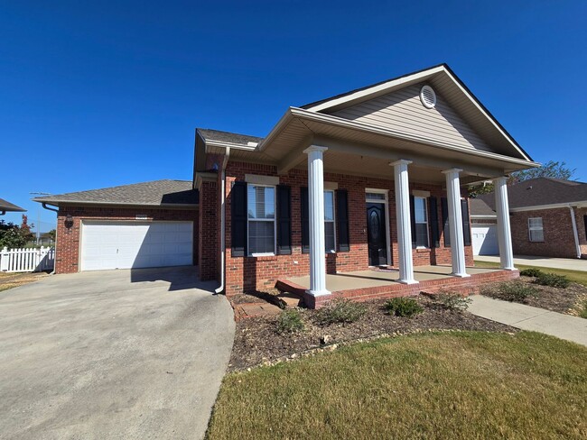 3 Bed / 2 Bath Hampton Cove/ Owens Cross R... - 3 Bed / 2 Bath Hampton Cove/ Owens Cross R... House