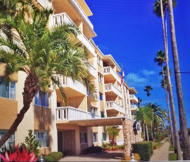 Shore Crest Condo - 1200 N Shore Dr NE (St Petersburg, FL)