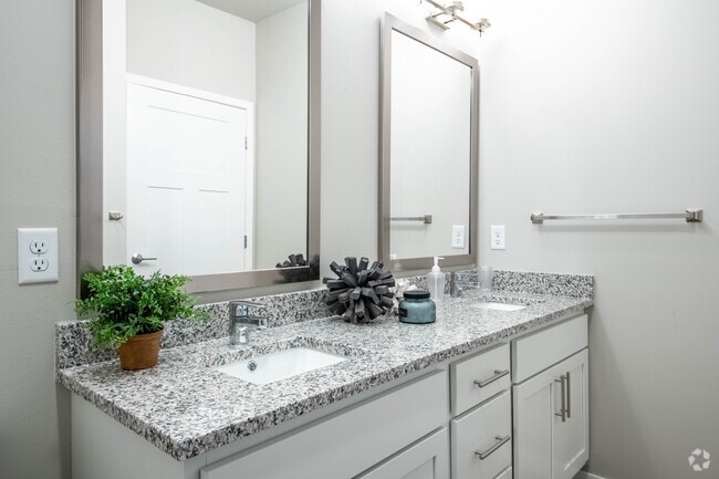 3BR, 2BA - 1271SF