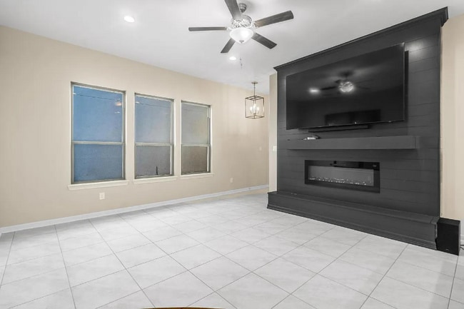 Photo - 10308 N 13th St