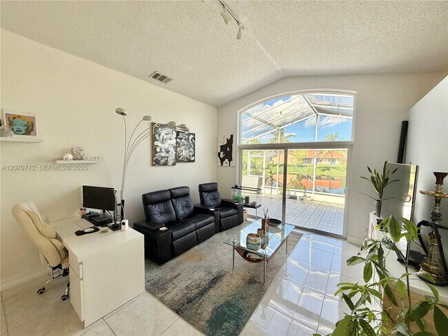 Photo - 415 NW 165th Ave