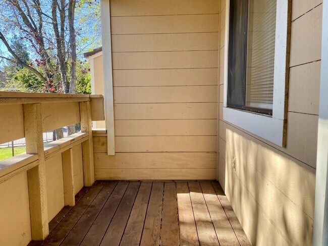 Photo - 1645 Pyrenees Ave