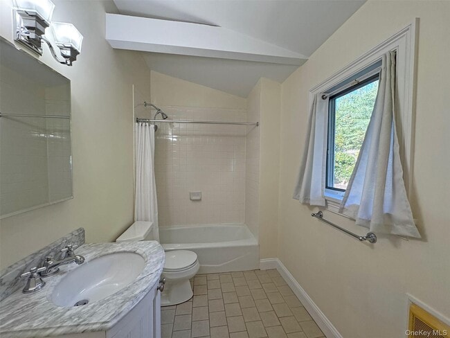 Photo - 11 Country Ridge Dr