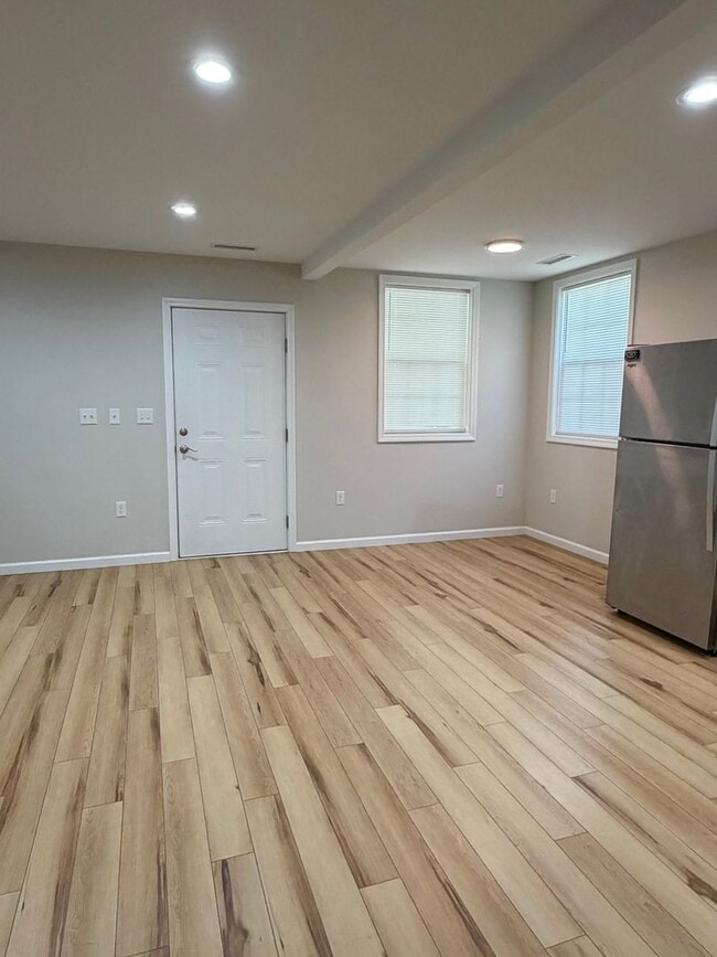 Photo - Rhodes Unit #2