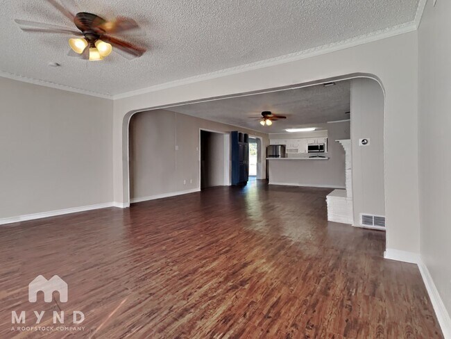 Photo - 1210 Tanager Ln