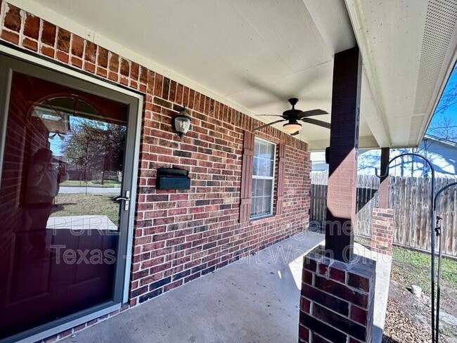 Photo - 208 W Franklin Ave