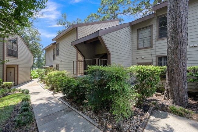 Building Photo - 12900 Walden Rd Unit 216B