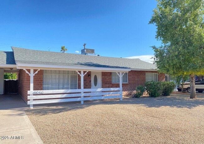 Building Photo - 8526 E Pinchot Ave Rental