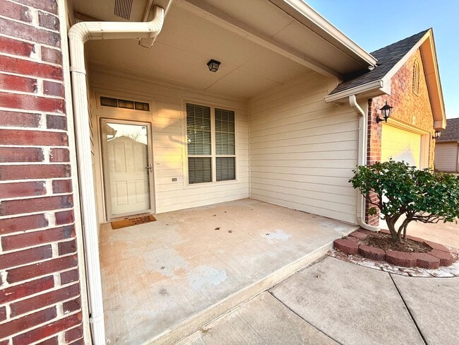 Photo - Large 3BD 2BA Home with Bonus Room in Yukon!!