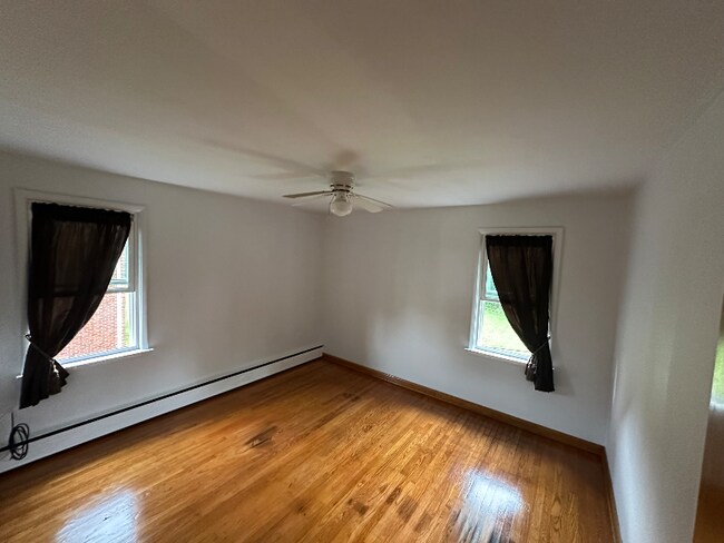 Photo - 4227 E Allen St Unit 3