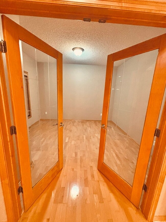 Photo - Huge 5 bed home located in Maple Grove!