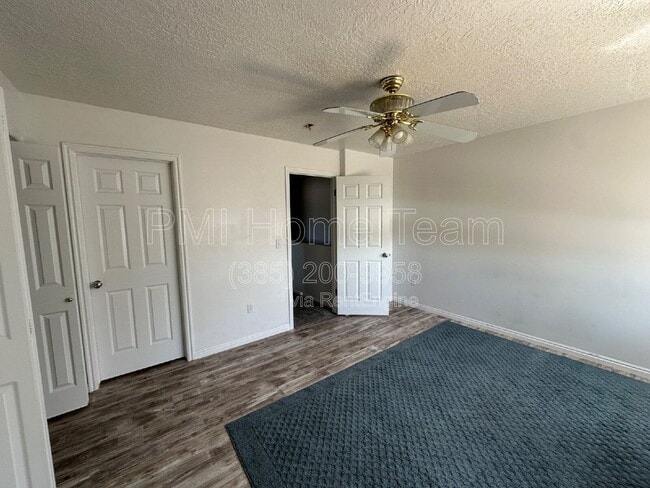 Photo - 619 W 2300 S