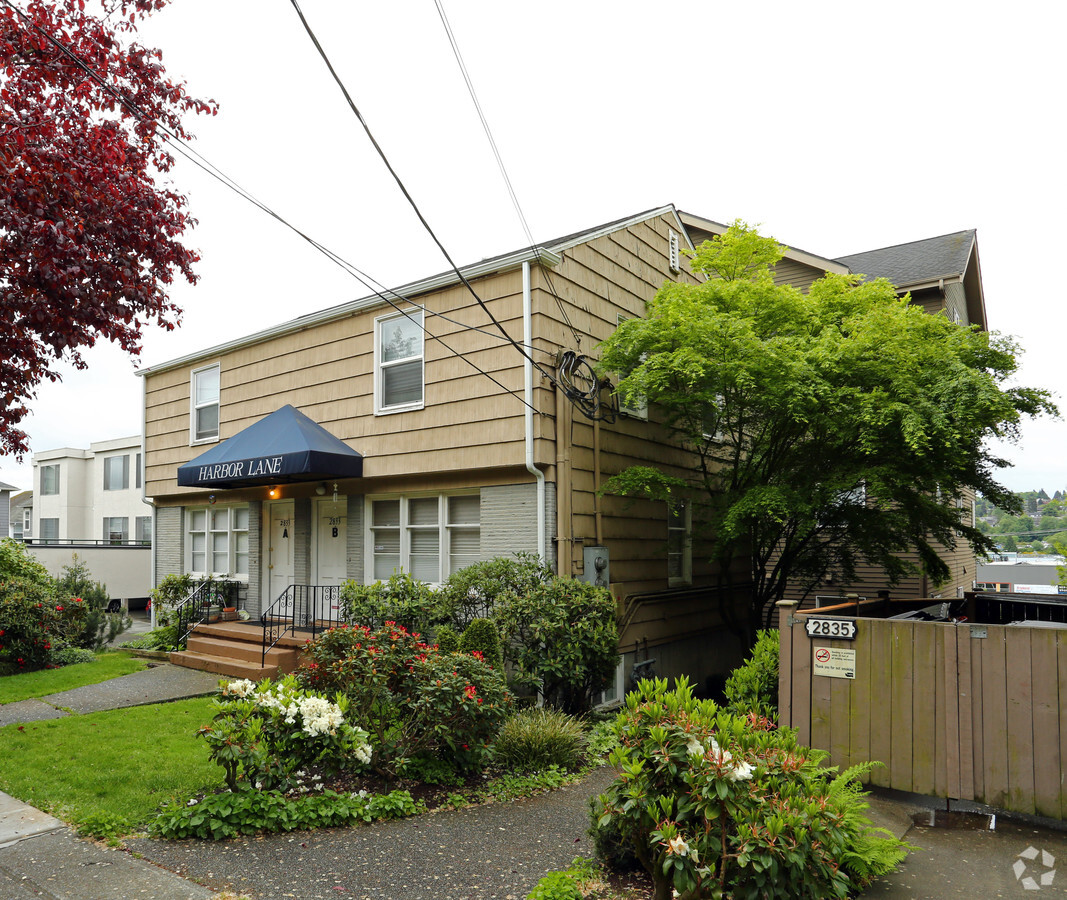 Harbor Lane Apartments - Harbor Lane Apartments