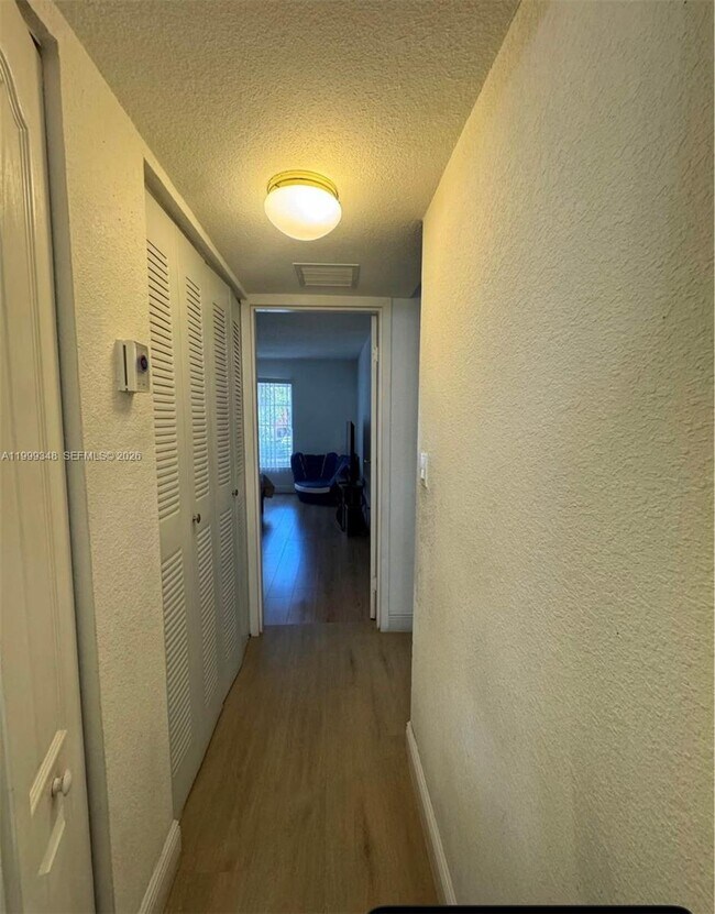 Photo - 5201 Geneva Way Unit 209