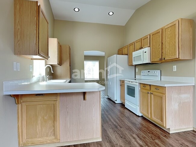 21211 47th Ave E
