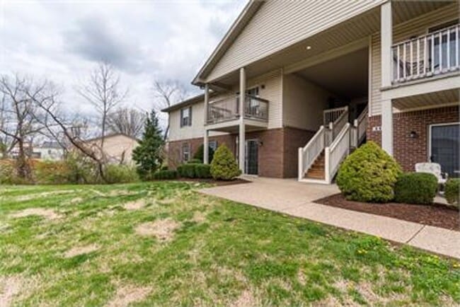 Building Photo - Creek Pointe Unit 111-204