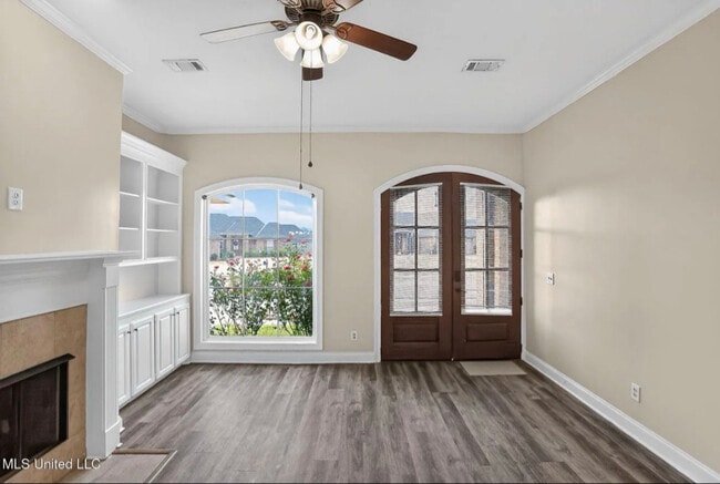 Photo - 122 Palin Drive