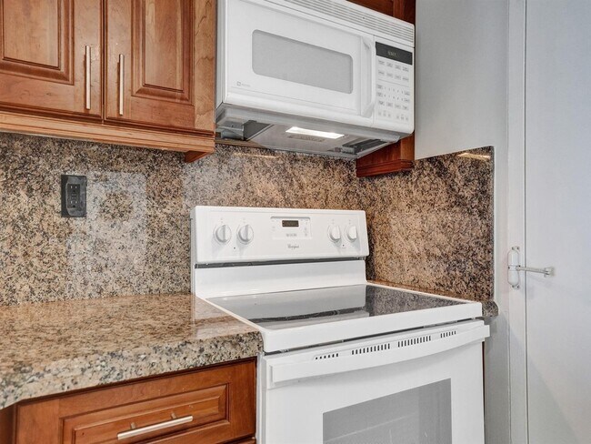 Photo - 2100 S Ocean Ln Unidad 9L