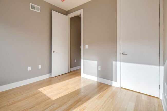 Photo - Queen Village Townhome