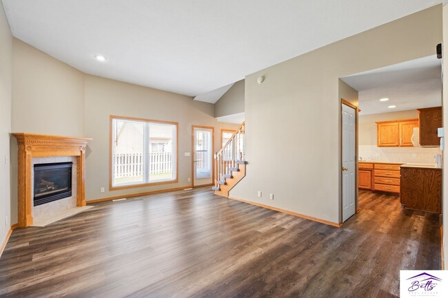 Photo - 16610-12 P Unidad 16612 P