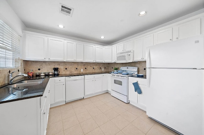 Photo - 3237 Rosedale St Unit 4