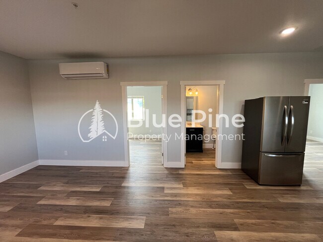 Photo - 1444 E 17th St Unit 2