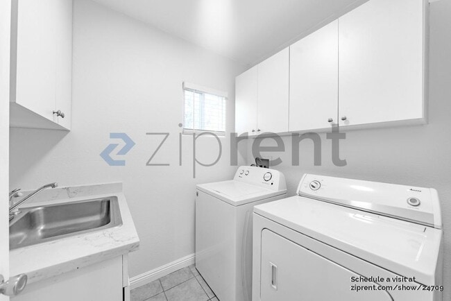 Photo - Unit