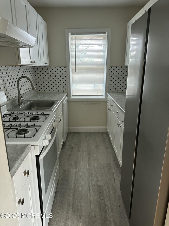 Photo - 31 Cedar Ave Unit 4