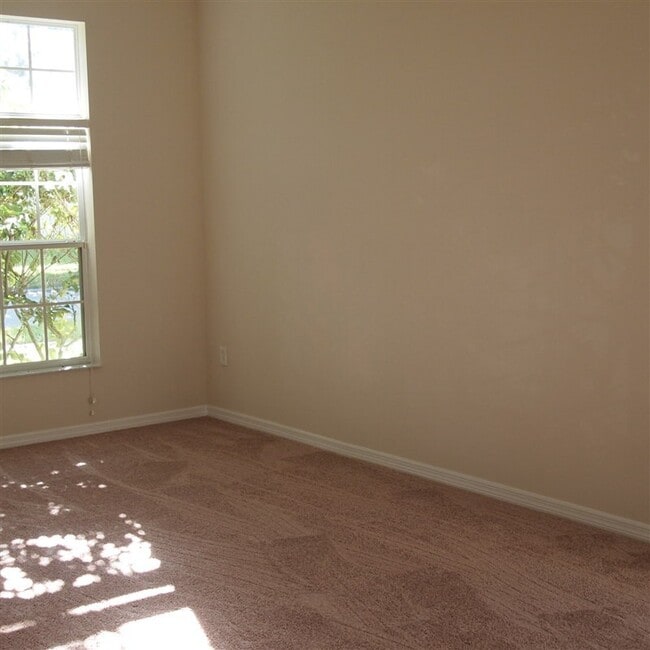 Photo - Four bedroom 2 bath home in Lake Bernadette