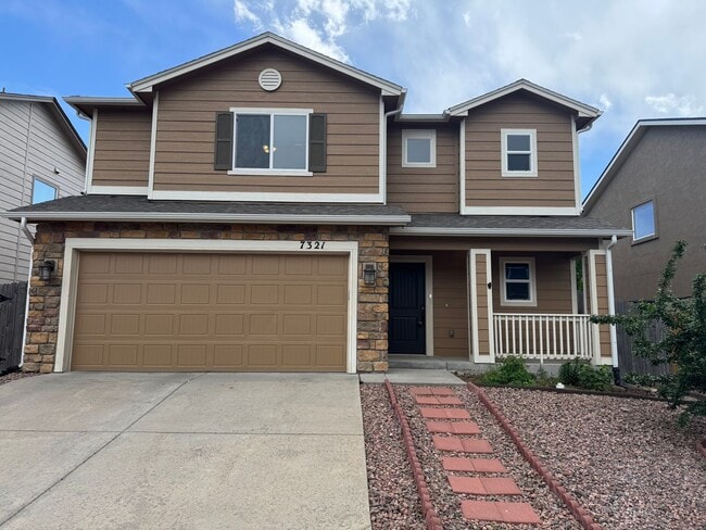 Building Photo - Everything you need! 3 bed/2.5 bath, 2-car garage