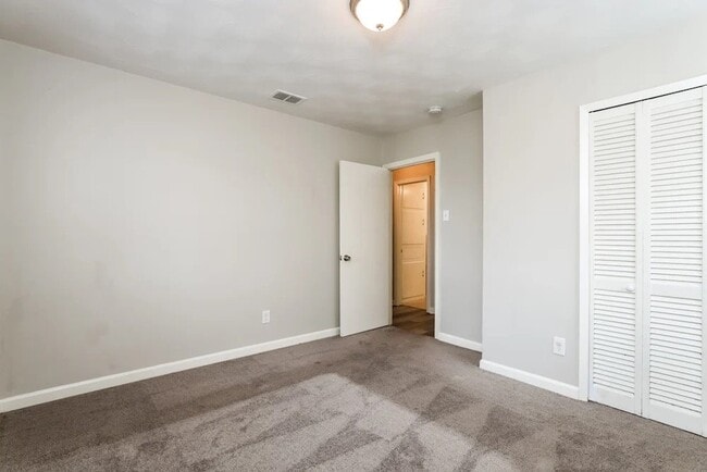 Photo - 2300 Narobi Pl