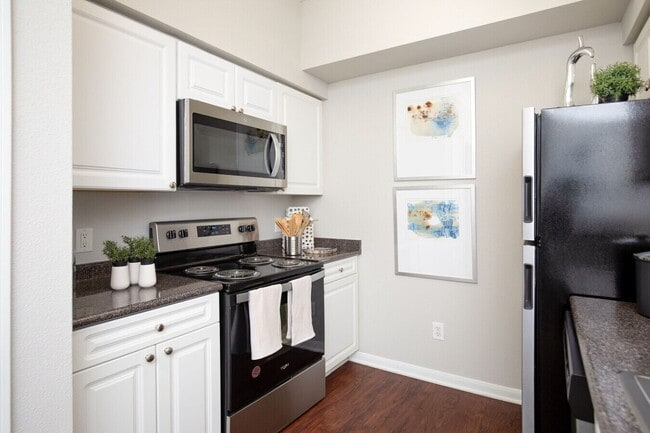 Photo - Stylish Space + Limited-Time Offer Unit PAW