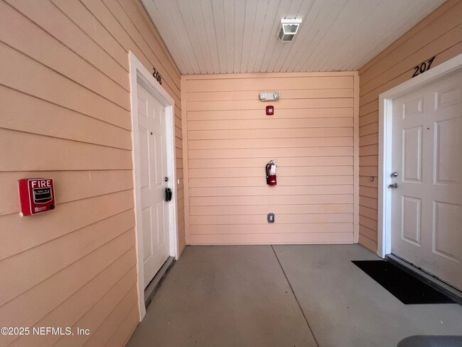 Photo - 4990 KEY LIME Dr Unit 208