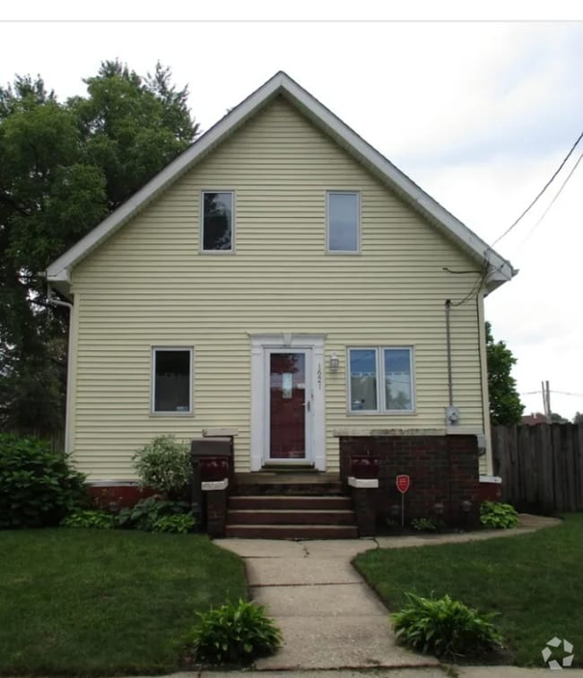 Building Photo - 1621 13th Ave Rental