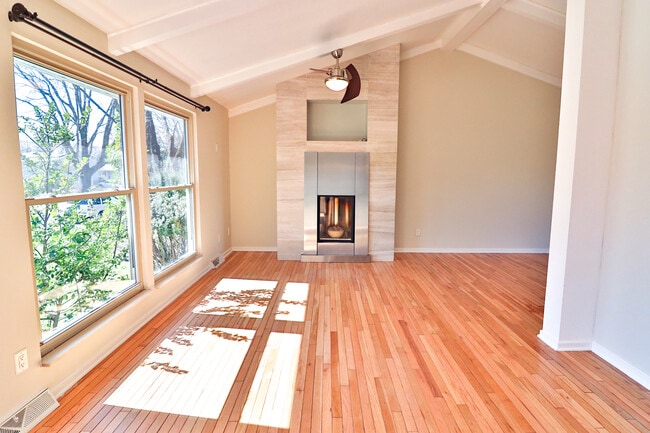 Photo - 9436 Wandering Way