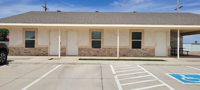 Building Photo - NEW LUXURY ONE BEDROOM APARTMENT UNFURNISHED Unit 2501-Q