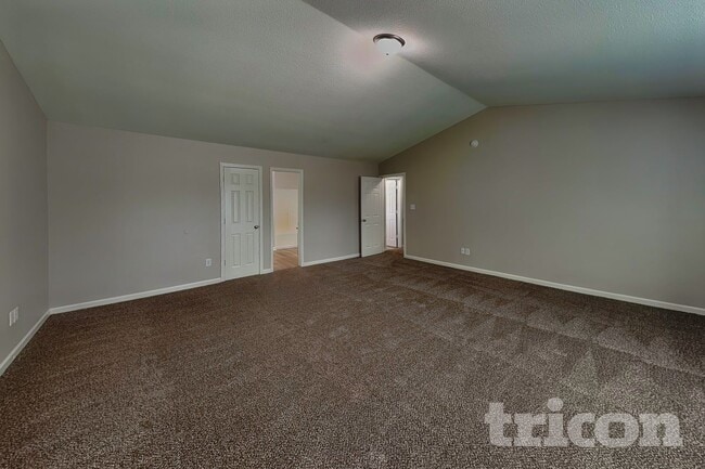 11157 Fall Dr