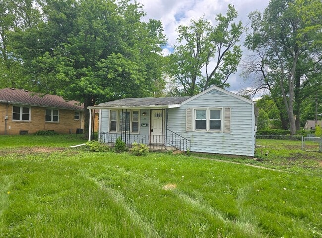 Building Photo - 2 Bedroom Home in Normal