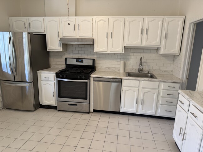 Photo - 1049 Avenue C