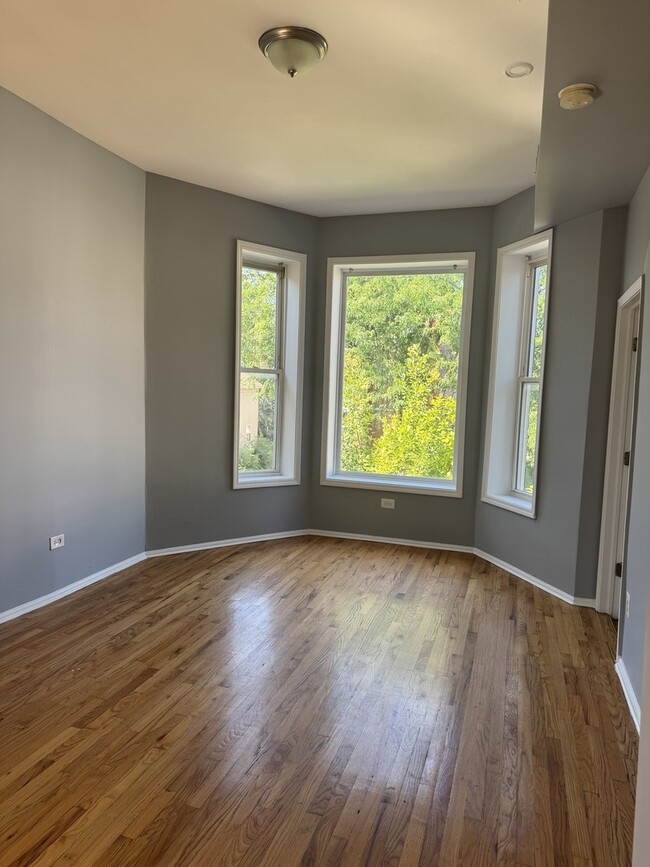 Photo - 1643 S Trumbull Ave