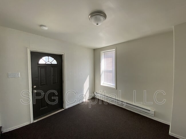 Photo - 714 W Clarke Ave
