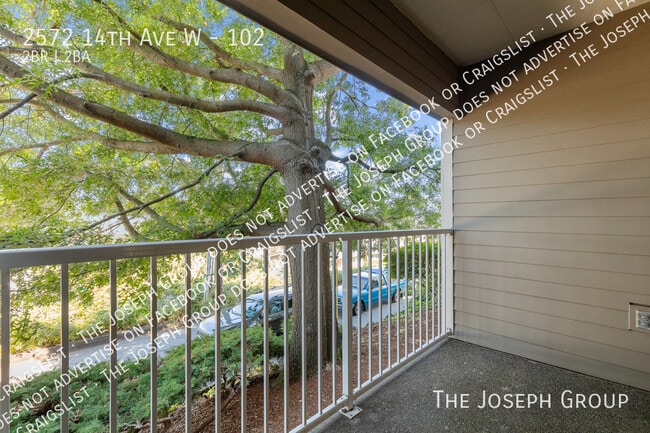 Building Photo - 2572 14th Ave W Unit 102