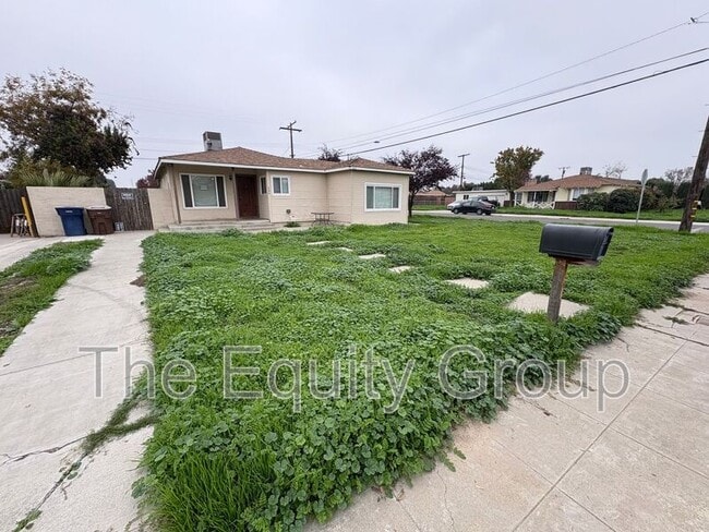 Building Photo - 600 N Dickran Dr