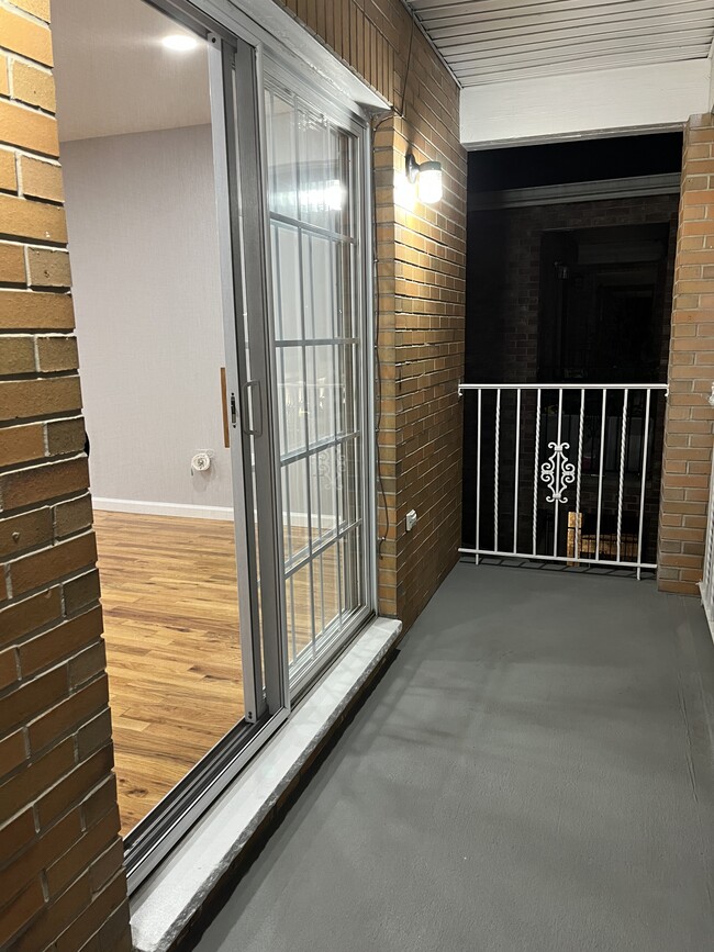 Building Photo - 706 Ocean Ave Unit #2