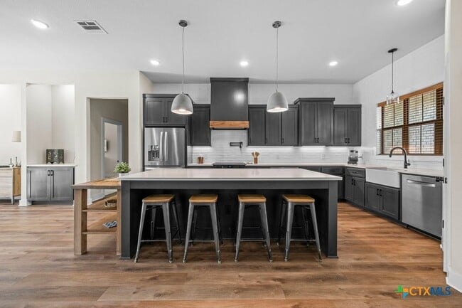 Photo - 10 Riverstone Pkwy