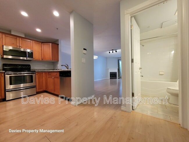 Photo - 12110-12106 106 Ave NW Unit #105