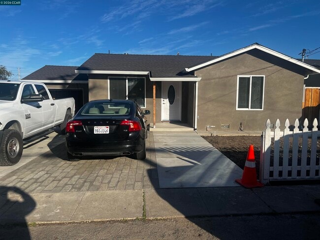 Building Photo - 215 Madison Ave