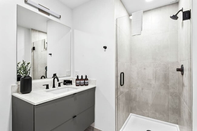 Photo - 1704 N 17th St Unit ID1312538P