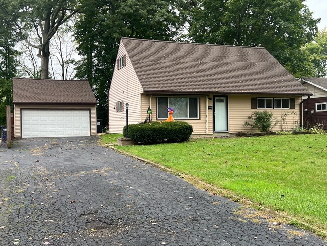 AUSTINTOWN 4 BEDROOM HOME - AUSTINTOWN 4 BEDROOM HOME